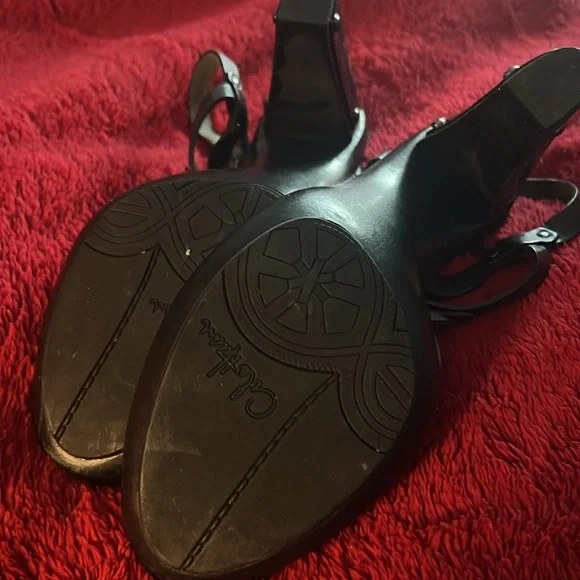 Worn once Cole Haan comfy heels size 8 1/2 - Picture 5 of 5